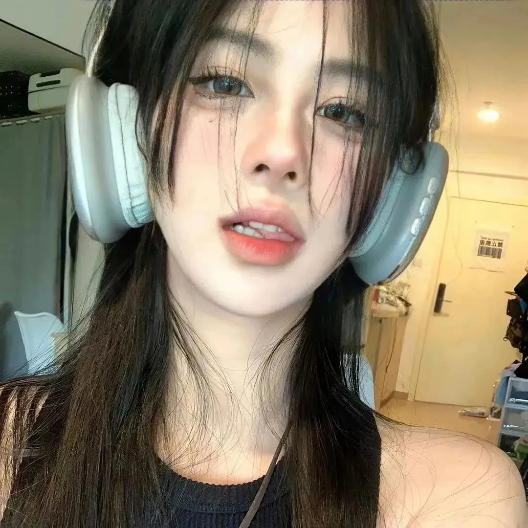 家庭温馨 (2025)
